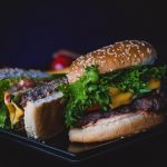 valeria-boltneva-fastfood-hamburger-overgewicht-obesitas